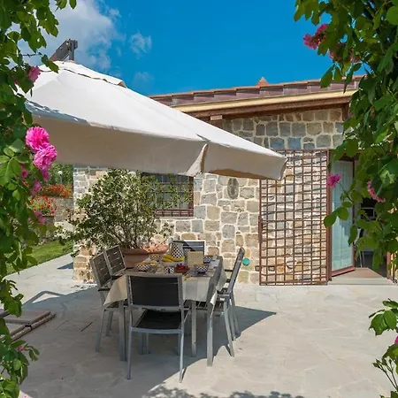 Al Solatio In Collina Con Piscina Villa *